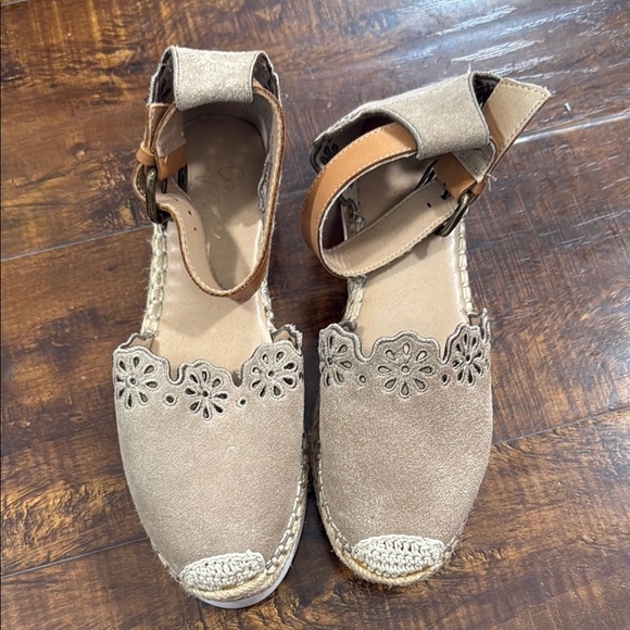 Crown Vintage Tan Espadrille Shoes with Ankle Straps - Picture 1 of 8
